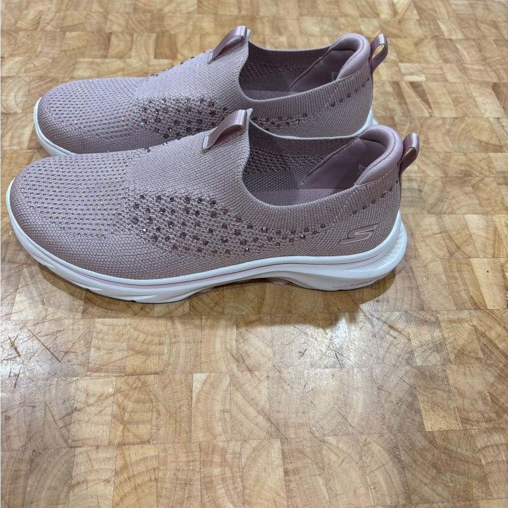 Skechers Slip-On Knit Sneakers in Dusty Blush